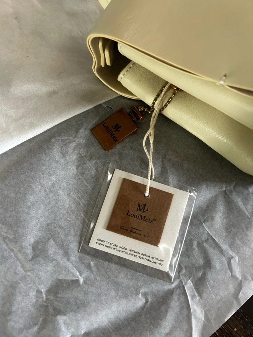 🔥 LouiMeiz off white color luxury bag , fine leather beautiful hardware NWT - Picture 7 of 8